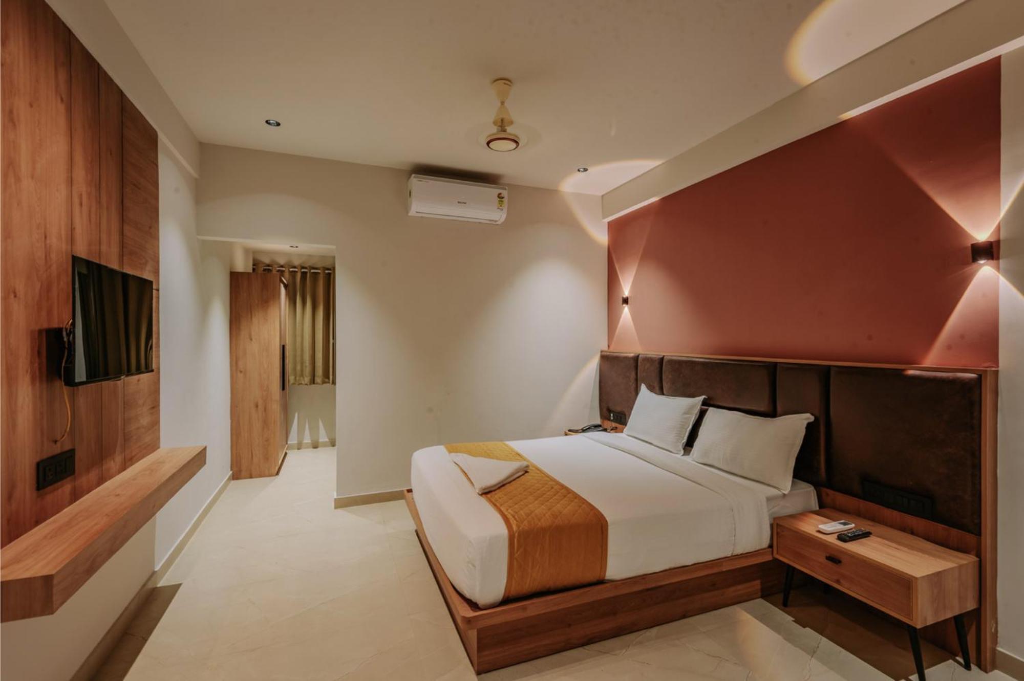 Hotel Beverly Plaza Kozhikode Exterior photo
