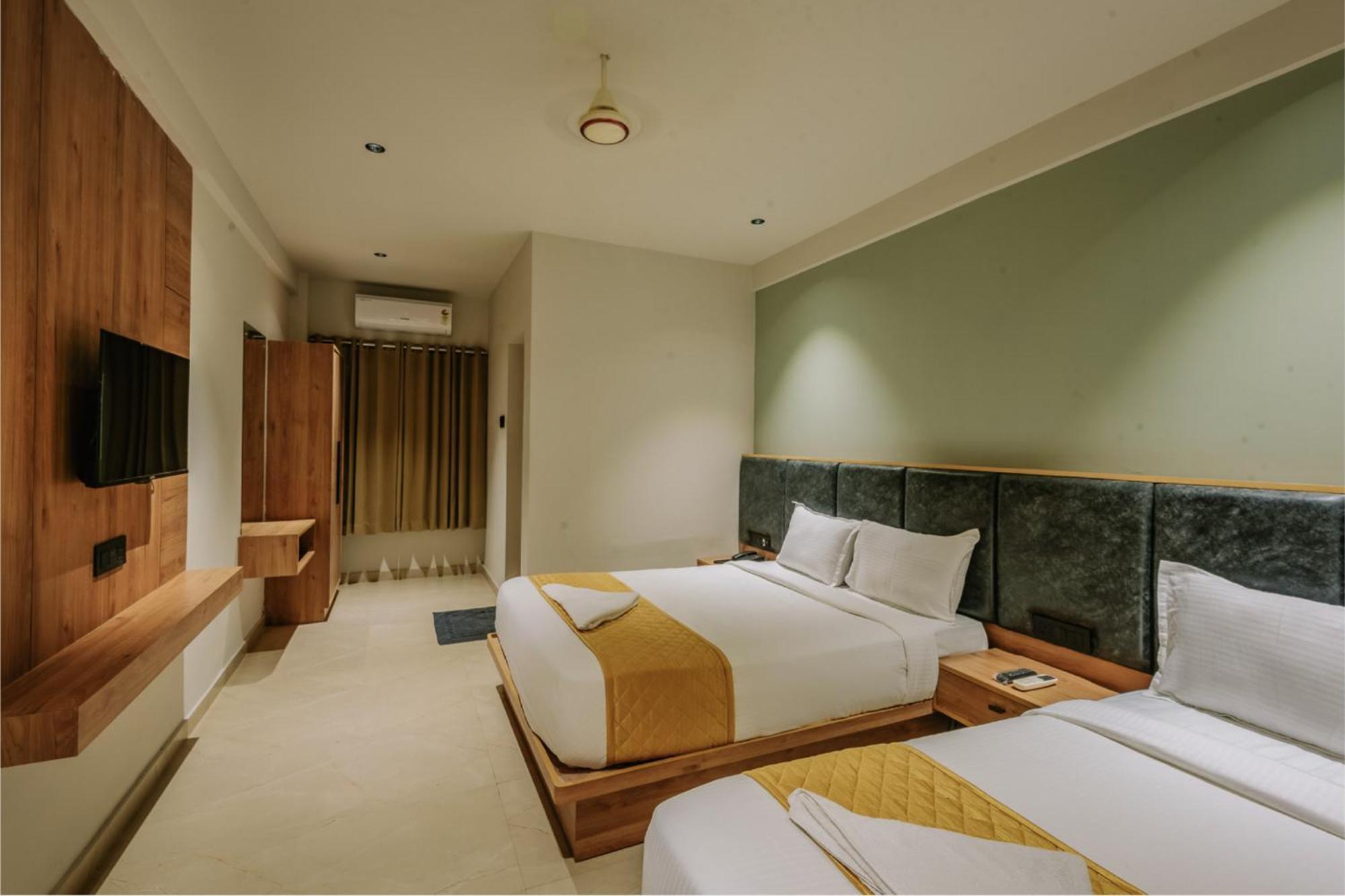 Hotel Beverly Plaza Kozhikode Exterior photo